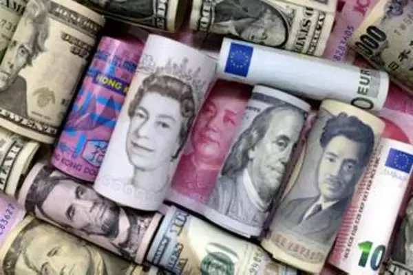 日米15年ぶり協調介入　円安是正へ思惑一致