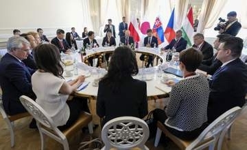 AIなど先端技術で連携推進　日本・欧州4カ国外相会合
