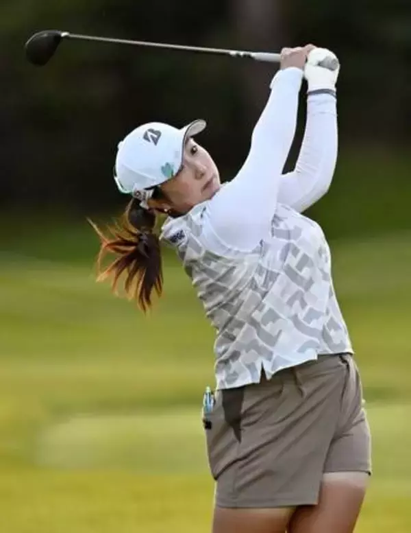 阿部未悠が単独首位　日本女子オープンゴルフ第2日