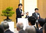 「政府、内閣創設140年で式典　首相、衆参両院議長ら参加」の画像1