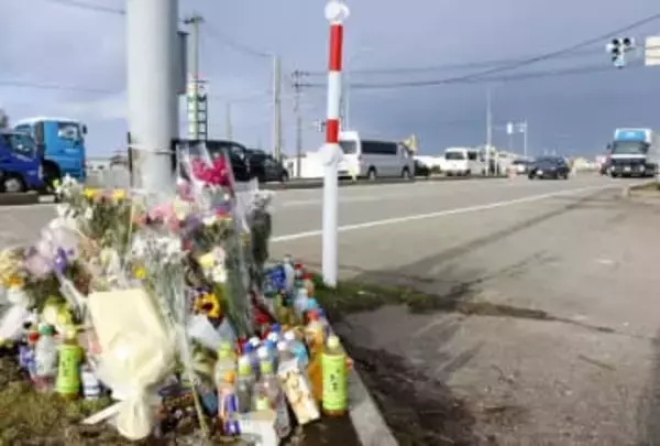 親子死亡、ブレーキ踏まず進入か　富山で車同士衝突、容疑者出勤中