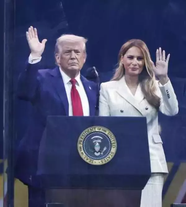 米著名司会者の降板要求　大統領夫妻「分断目的」