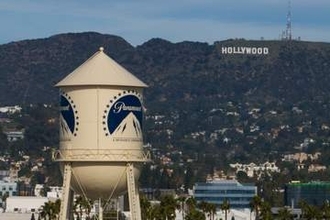米当局ワーナーの買収承認　巨大企業誕生へ前進