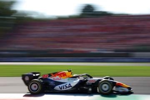 角田裕毅10位、今季初ポイント　F1、アントネッリがV