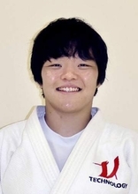 女子63キロ級の嘉重が2連覇　老野敗退、世界柔道第4日