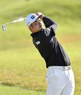 大岩が62で首位　日本OPゴルフ第1日