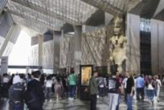 大エジプト博物館が盛況　開館半年、中東情勢横目に