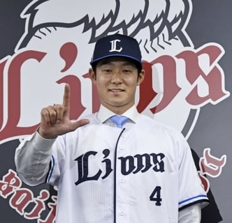 石井「野球人として上を」　日ハムから西武へFA移籍