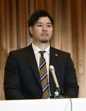 MVP佐藤が大幅増5億円　キャンプイン直前で更改