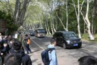 台湾野党主席、孫文の墓訪れる　中国南京、辛亥革命指導者