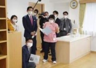 小林鷹之氏、産後ケア施設を視察　「支援に力入れる」