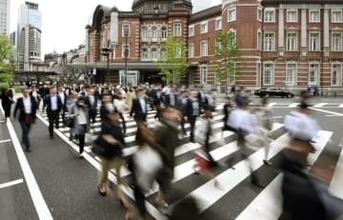 冬ボーナス、初の100万円超　経団連集計、好業績で8％増