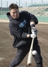 ソフトバンク山川が練習公開　本塁打王も3連覇も手にしたい