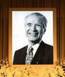 「故・村山富市元首相、お別れの会　河野洋平氏「功績は戦後談話」」の画像1