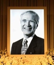 故・村山富市元首相、お別れの会　河野洋平氏「功績は戦後談話」