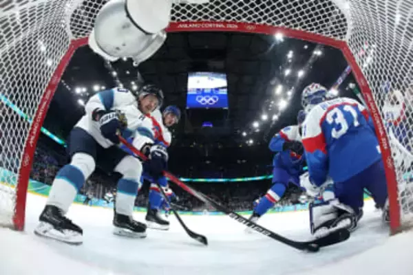 男子はフィンランドが「銅」　アイスホッケー・21日