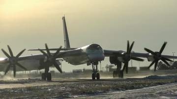 ロシア戦略爆撃機が日本海飛行　11時間超、戦闘機随伴
