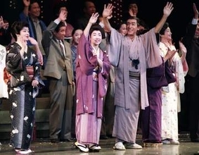 ＜あのころ＞梅田コマ劇場が千秋楽　34年前の9月28日