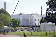米首都の蚊90％減らせ　トランプ氏が大統領令