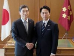 日韓防衛協力の重要性共有　小泉氏、駐日大使と面会