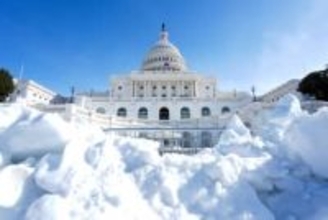 米政府閉鎖、3日までに解除か　下院議長表明、天候が左右