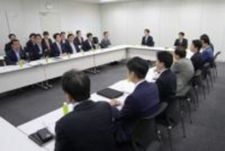 収入低い働き手支援、与野党一致　国民会議、新制度設計を議論