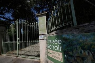 仏、ルノワール絵画発見　9月に盗難、6人拘束