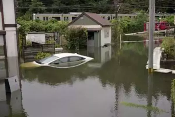 浸水や土砂崩れ影響長期化　15人死亡、台風25号1カ月
