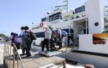能登沖の孤島、航路再開　海女漁復活見通せず
