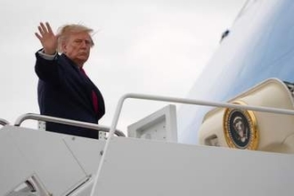 米政権、CNN記者らの搭乗禁止　大統領機、保守系メディアが代役