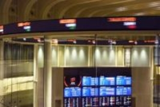 東証続伸、初の終値6万円突破　821円上昇、最高値更新