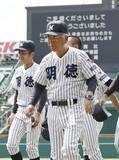 「70歳の馬淵監督「あと2年」　40度目の甲子園で1回戦敗退」の画像1