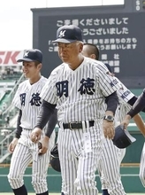70歳の馬淵監督「あと2年」　40度目の甲子園で1回戦敗退