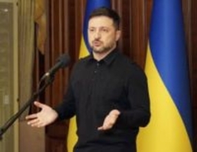 選手に勲章授与とゼレンスキー氏　「敬意と追悼、違反ではない」