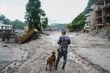 「土石流死者390人に　ネパールへ国際支援の動き」の画像1
