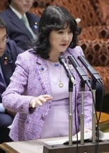 エネ価格高騰対策、予備費を活用　財務相、当初予算案の修正否定的