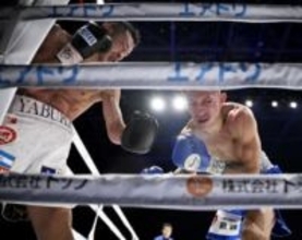 矢吹がKO勝ちで初防衛　IBFフライ級世界戦