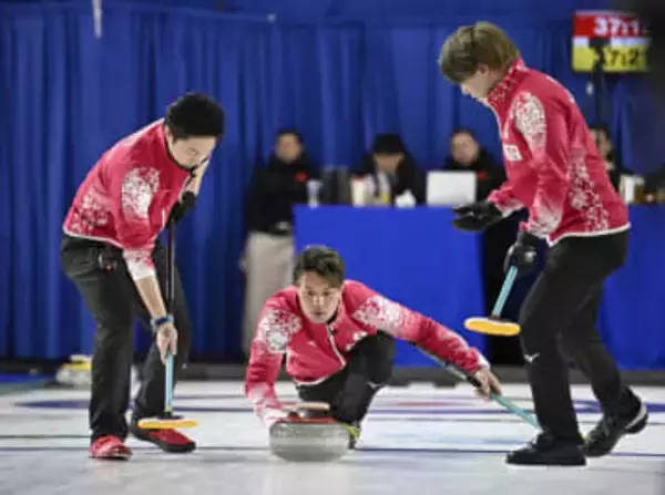 カーリング男子3位でPO進出　冬季五輪の最終予選