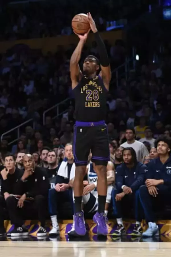 レーカーズ八村、先発して9得点　NBA、ティンバーウルブズ戦