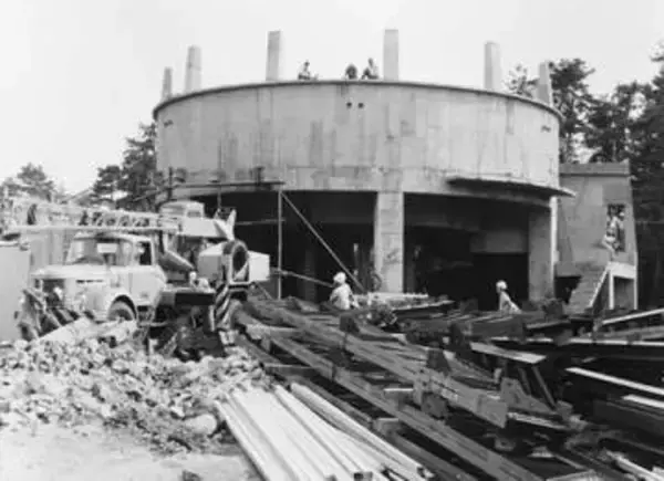 水槽向けパネル世界1位、NIPPURA　地元水族館でアクリルに挑戦【経済トレンド】