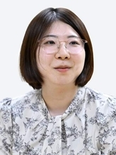 将棋、西山朋佳白玲が先勝　女性初の棋士資格懸かる