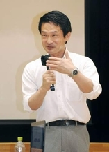合流巡り新党など4案検討　中道代表、大同団結目指す