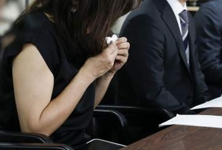 刑事責任不問は「耐えられない」　辺野古転覆、女子生徒遺族が会見