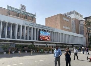 インド医学部入試問題流出で不信　教育関係者関与か、化学と生物