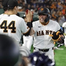 巨1―0中（20日）　巨人が無失点リレー