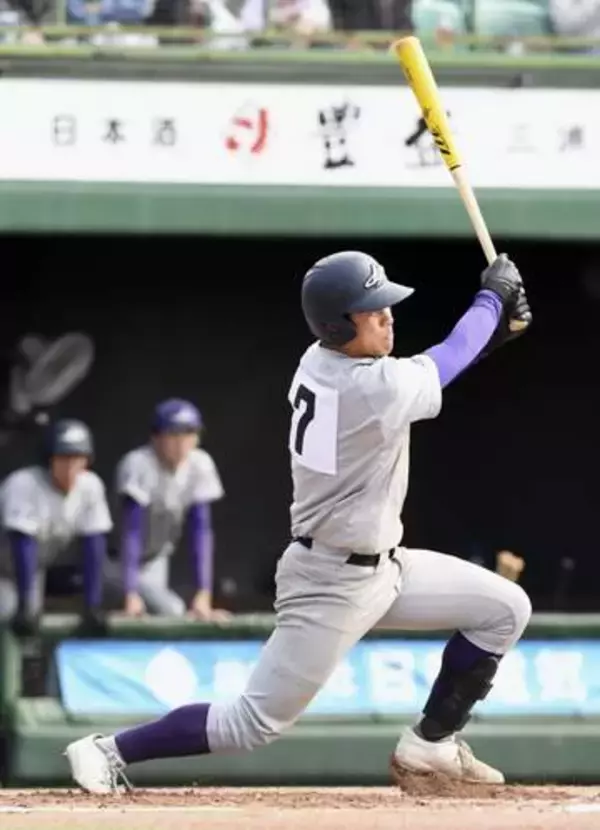 花巻東、横浜破り決勝へ　天理も、国スポ高校野球