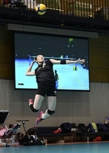 バレー石川、ロス五輪切符へ闘志　女子日本代表が合宿公開