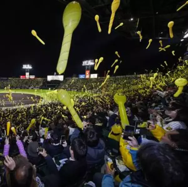 甲子園ジェット風船復活　名物応援、7年ぶり再開