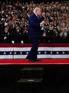 「私は決して謝らない」　トランプ氏、ガソリン高に