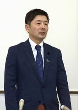 首相長男、出馬見送り表明　「自民幹部から懸念伝達」